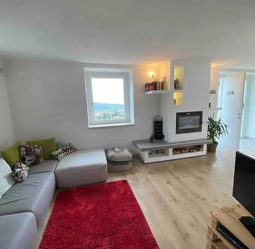 La Casa In Collina Дом отдыха Куинто-ди-Вальпантена